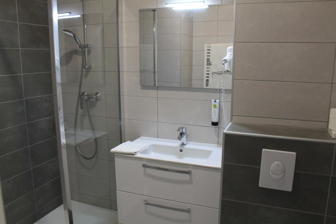 Hotel Restaurant Le Saint Clement Екстер'єр фото