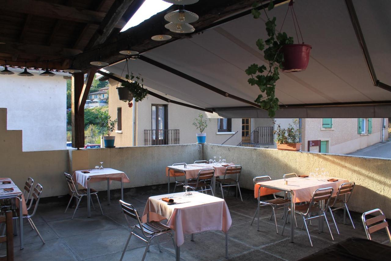 Hotel Restaurant Le Saint Clement Екстер'єр фото