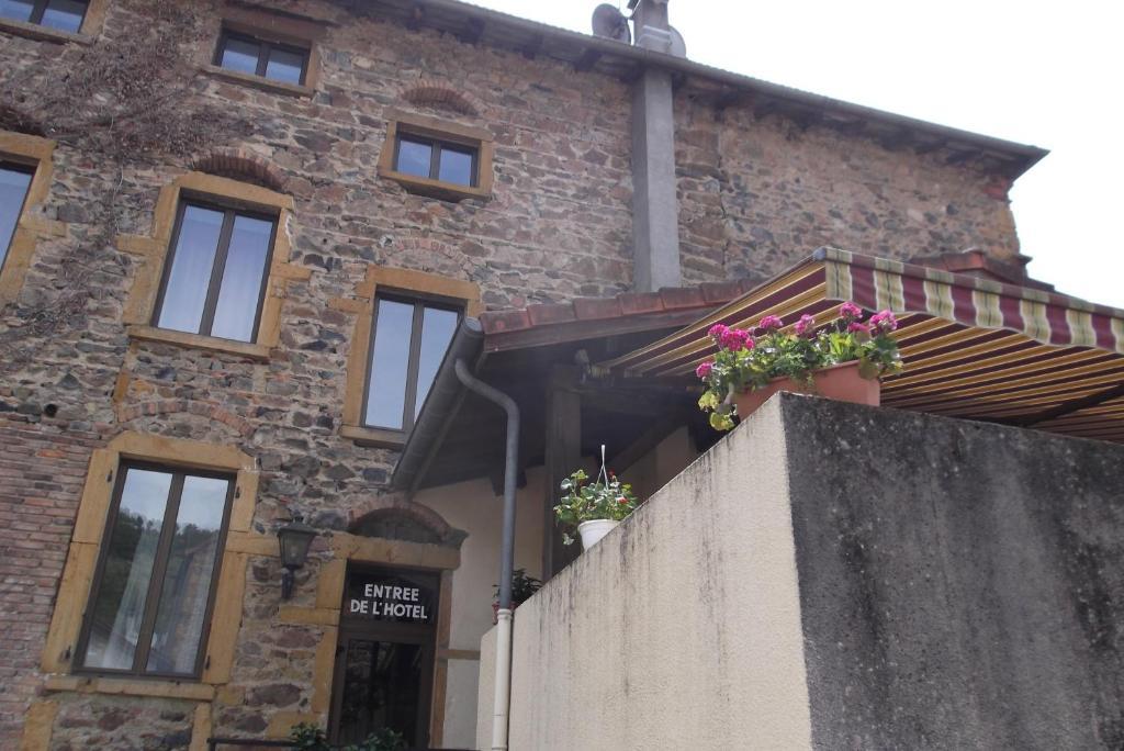Hotel Restaurant Le Saint Clement Екстер'єр фото
