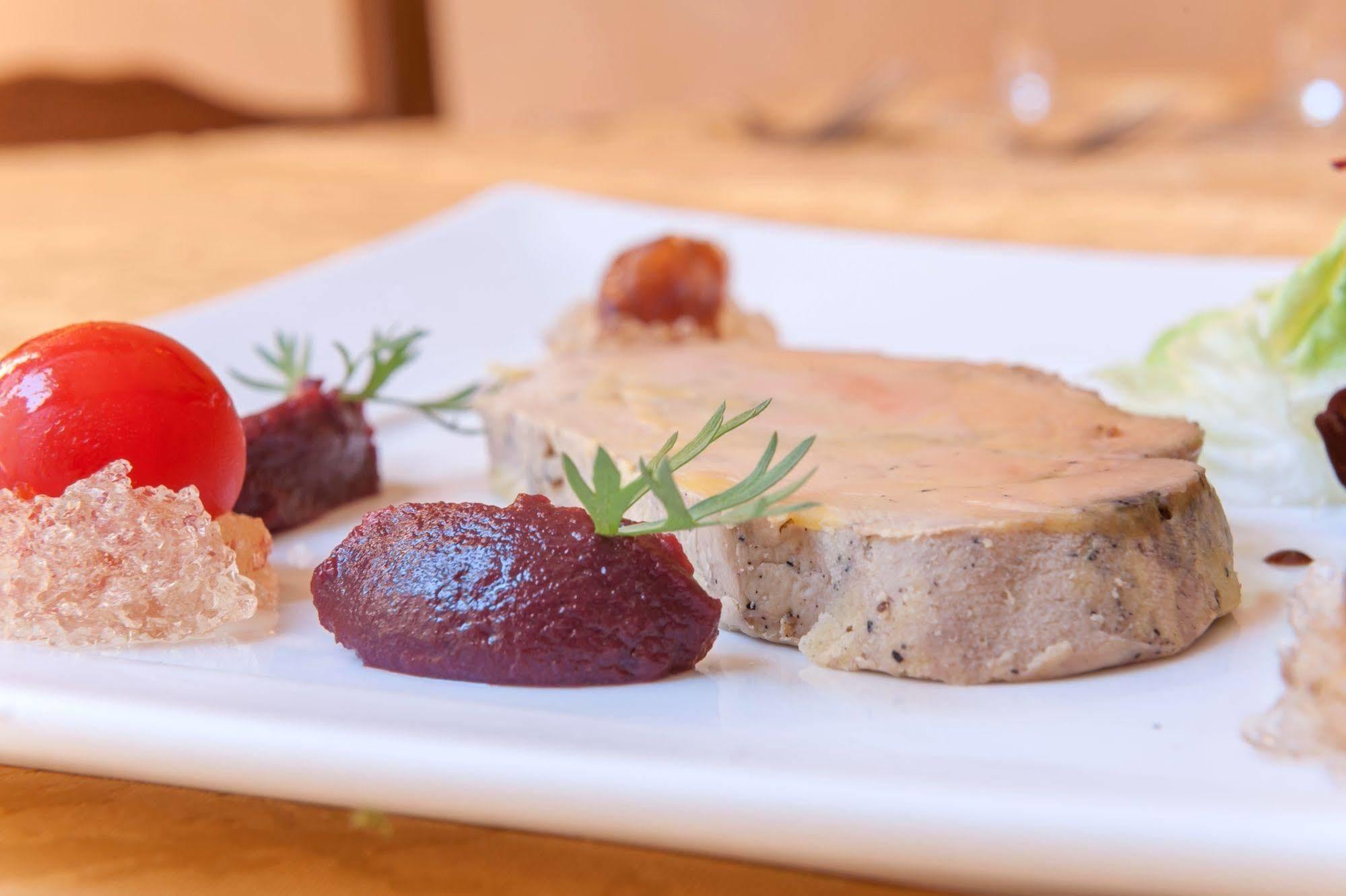 Hotel Restaurant Le Saint Clement Екстер'єр фото